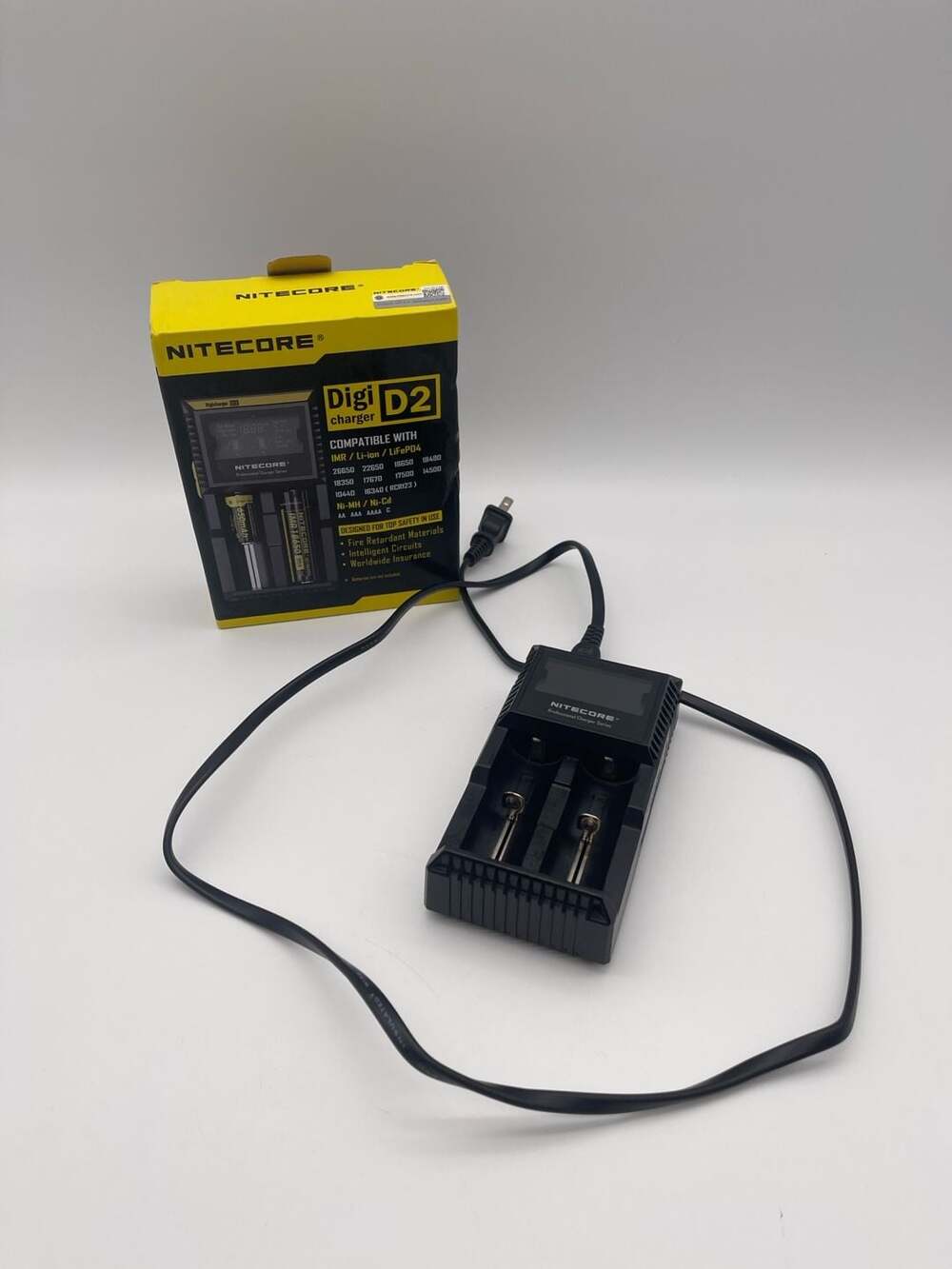 Nitecore Digi D2 2-Bay Digital LCD Smart‎ Battery Charger
